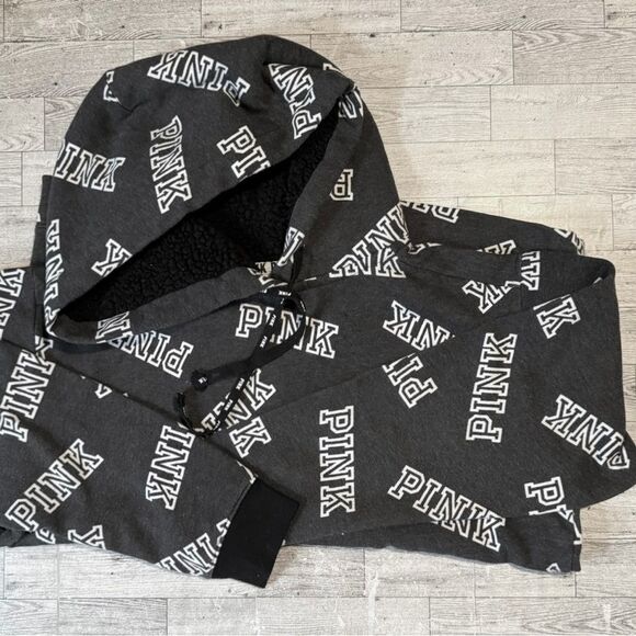 VS Pink, Retro, Sherpa Lined, Pullover Logo Hoodie - Picture 6 of 15